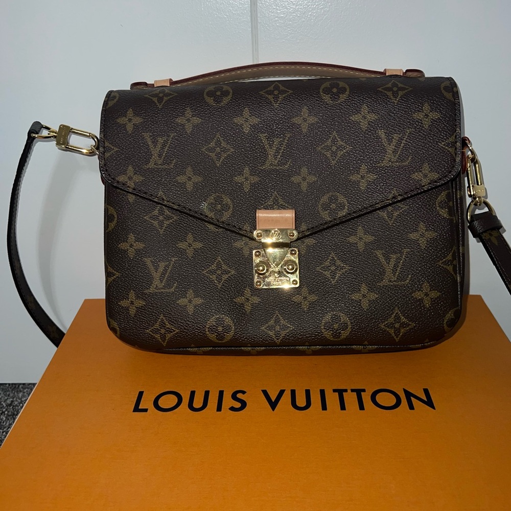 Louis Vuitton  Pochette Métis